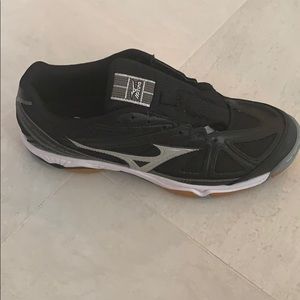 Mizuno Wave Hurricane 2 Women's Volleyball Shoe